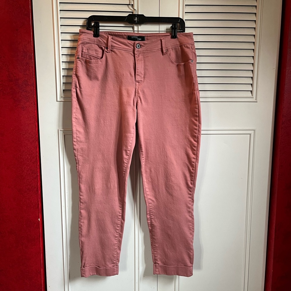 Stitch Star Dusty Mauve Cuffed Cropped Pants. Sz 14